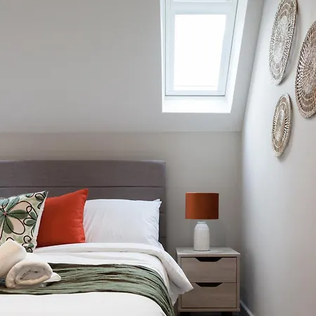 Perfect For Professionals, Contractors - Long Rates - Sleeps 6 Apartment Leeds (West Yorkshire)