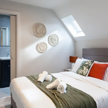 Apartment Perfect For Professionals, Contractors - Long Rates - Sleeps 6 Leeds (West Yorkshire)