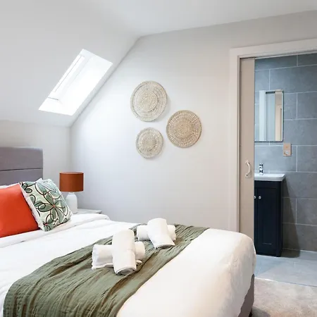 Perfect For Professionals, Contractors - Long Rates - Sleeps 6 Apartment Leeds (West Yorkshire)