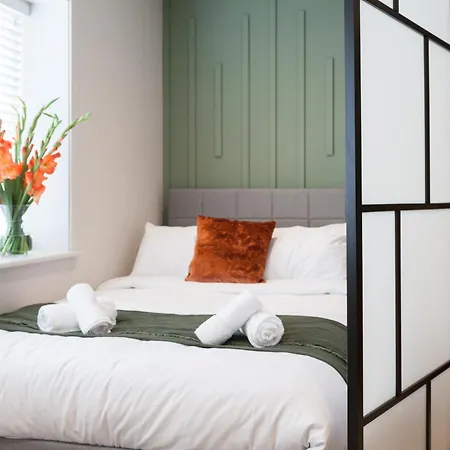 Perfect For Professionals, Contractors - Long Rates - Sleeps 6 Apartment *