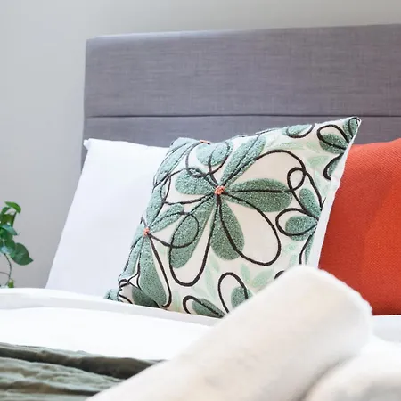 Perfect For Professionals, Contractors - Long Rates - Sleeps 6 Apartment