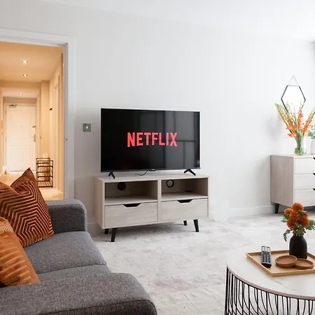 Apartment Perfect For Professionals, Contractors - Long Rates - Sleeps 6