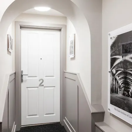 Perfect For Professionals, Contractors - Long Rates - Sleeps 6 Apartment *